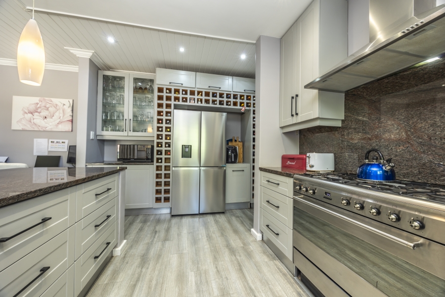 4 Bedroom Property for Sale in Welgemoed Western Cape